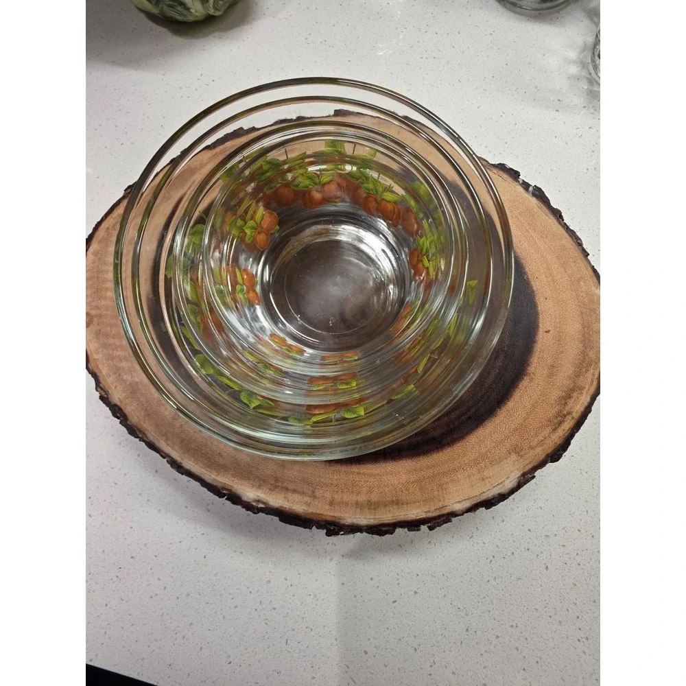 Vintage  Glass Nesting Bowls Set Of 4 Apple Design